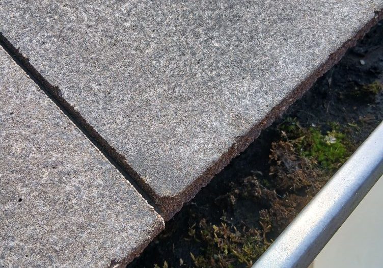 gutter cleaning in Magherafelt